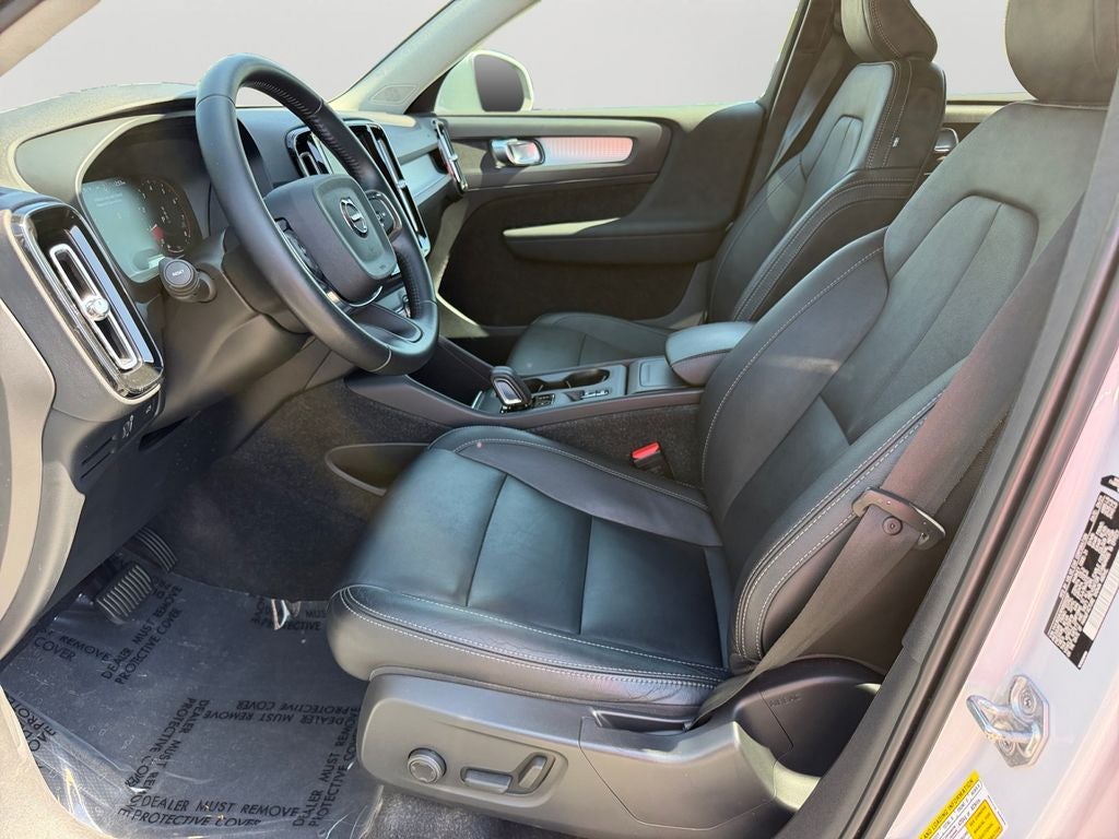 2021 Volvo XC40 Momentum T5 AWD