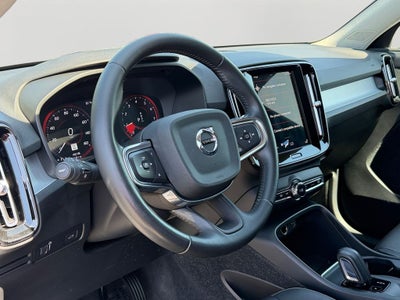 2021 Volvo XC40 Momentum T5 AWD
