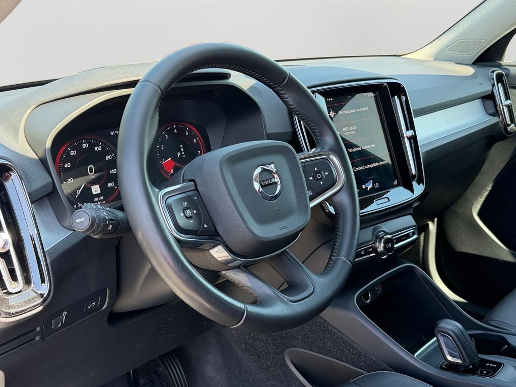2021 Volvo XC40 Momentum T5 AWD
