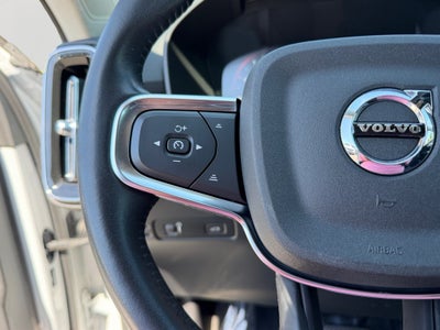 2021 Volvo XC40 Momentum T5 AWD