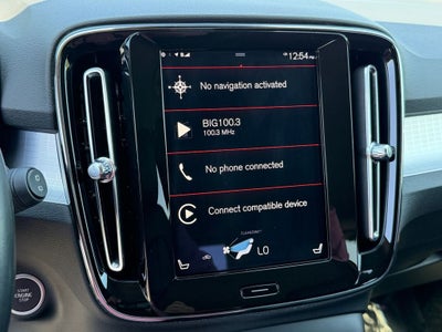 2021 Volvo XC40 Momentum T5 AWD