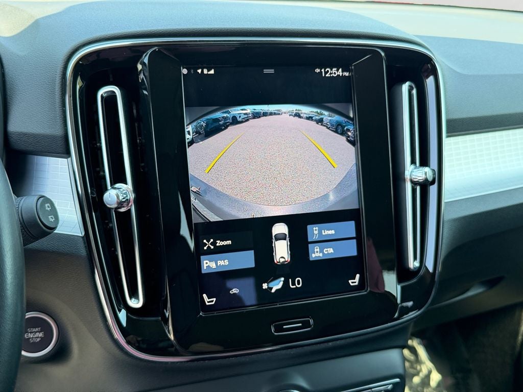 2021 Volvo XC40 Momentum T5 AWD