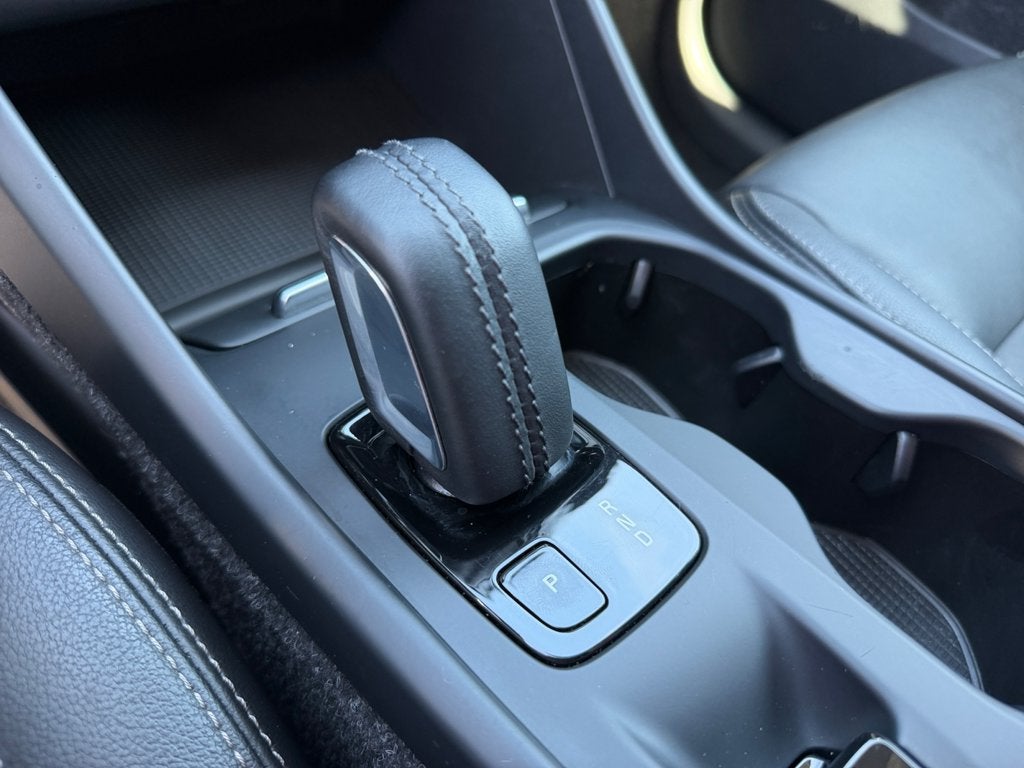 2021 Volvo XC40 Momentum T5 AWD