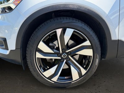 2021 Volvo XC40 Momentum T5 AWD