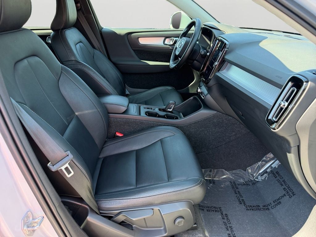 2021 Volvo XC40 Momentum T5 AWD