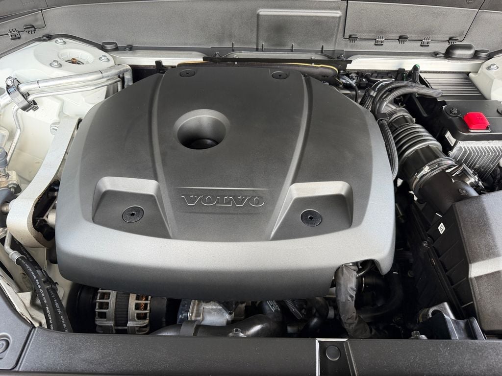 2022 Volvo XC90 T6 Momentum **Showroom Quality**