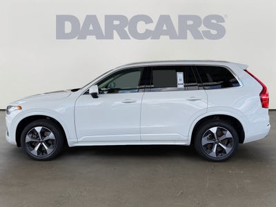 2022 Volvo XC90 T6 Momentum **Showroom Quality**