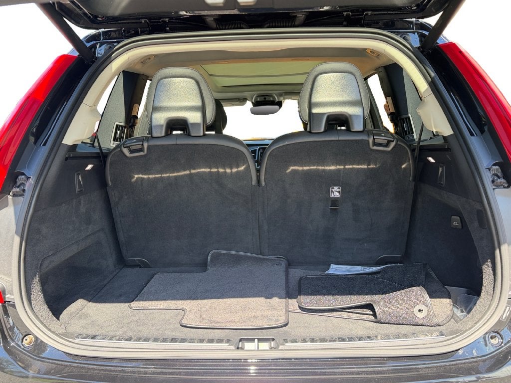 2022 Volvo XC90 Recharge Plug-In Hybrid T8 Inscription Expression 6 Passenger