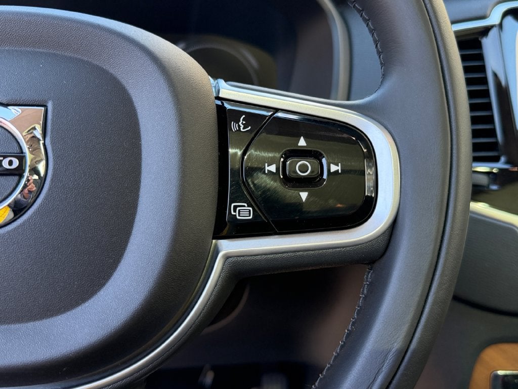 2022 Volvo XC90 Recharge Plug-In Hybrid T8 Inscription Expression 6 Passenger