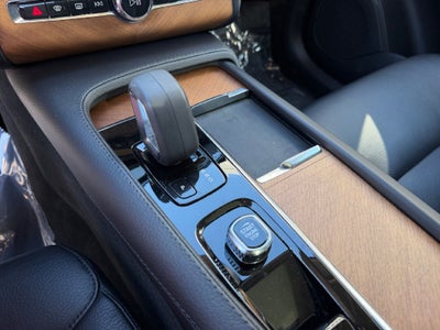 2022 Volvo XC90 Recharge Plug-In Hybrid T8 Inscription Expression 6 Passenger