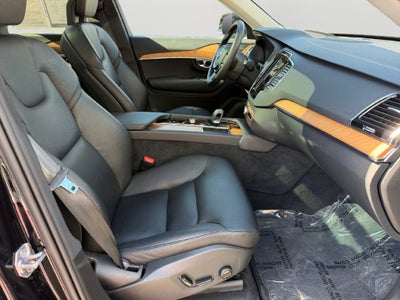 2022 Volvo XC90 Recharge Plug-In Hybrid T8 Inscription Expression 6 Passenger