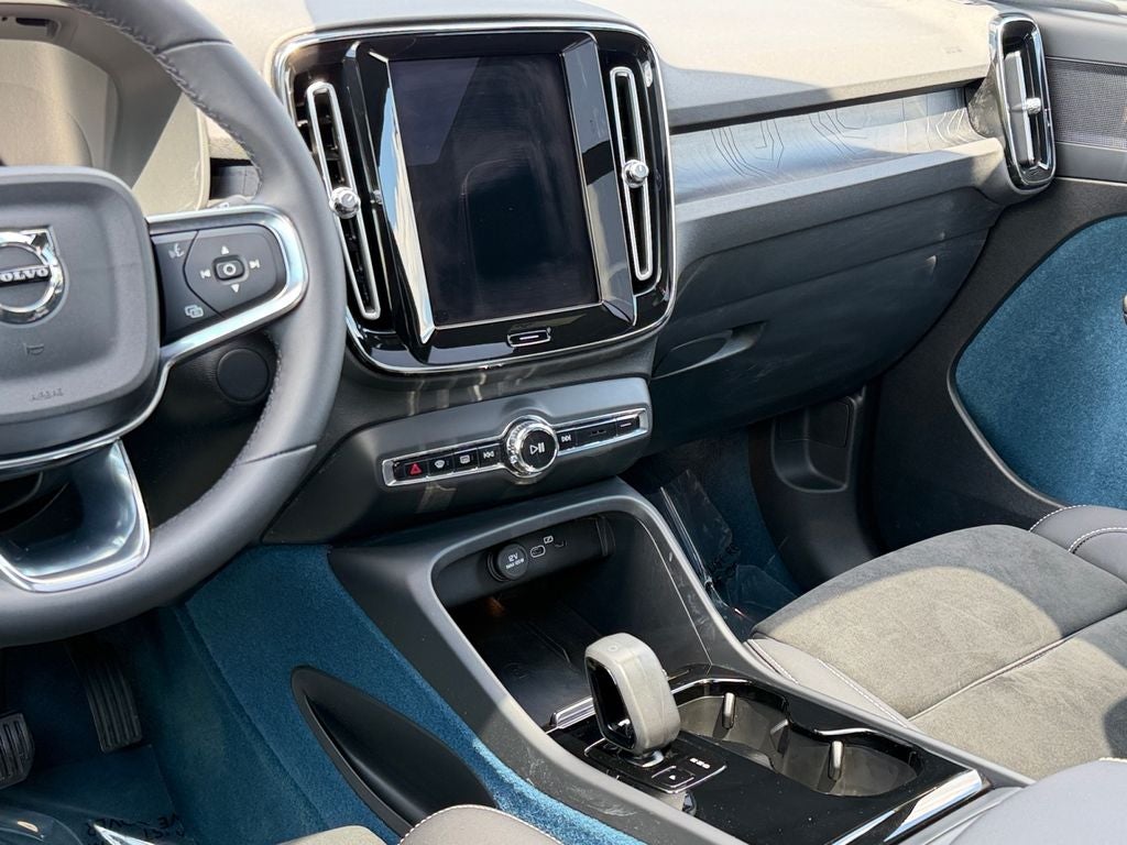 2023 Volvo XC40 Recharge Pure Electric Twin Plus