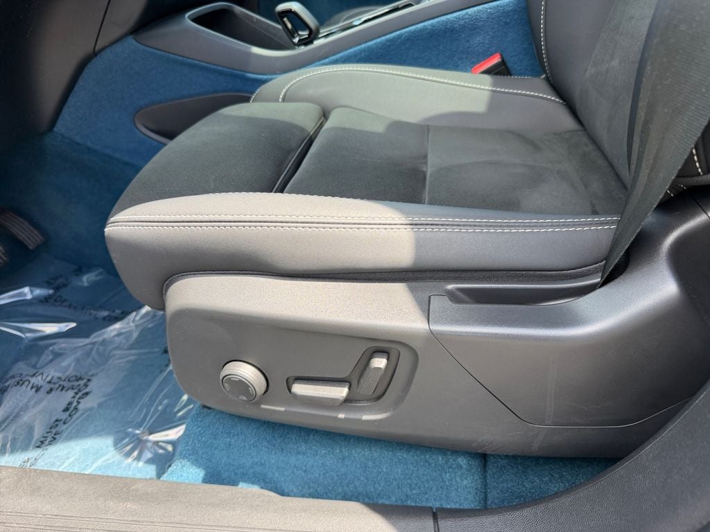 2023 Volvo XC40 Recharge Pure Electric Twin Plus