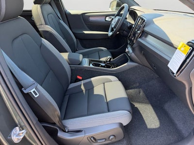 2026 Volvo EX40 Single Motor Extended Range Plus
