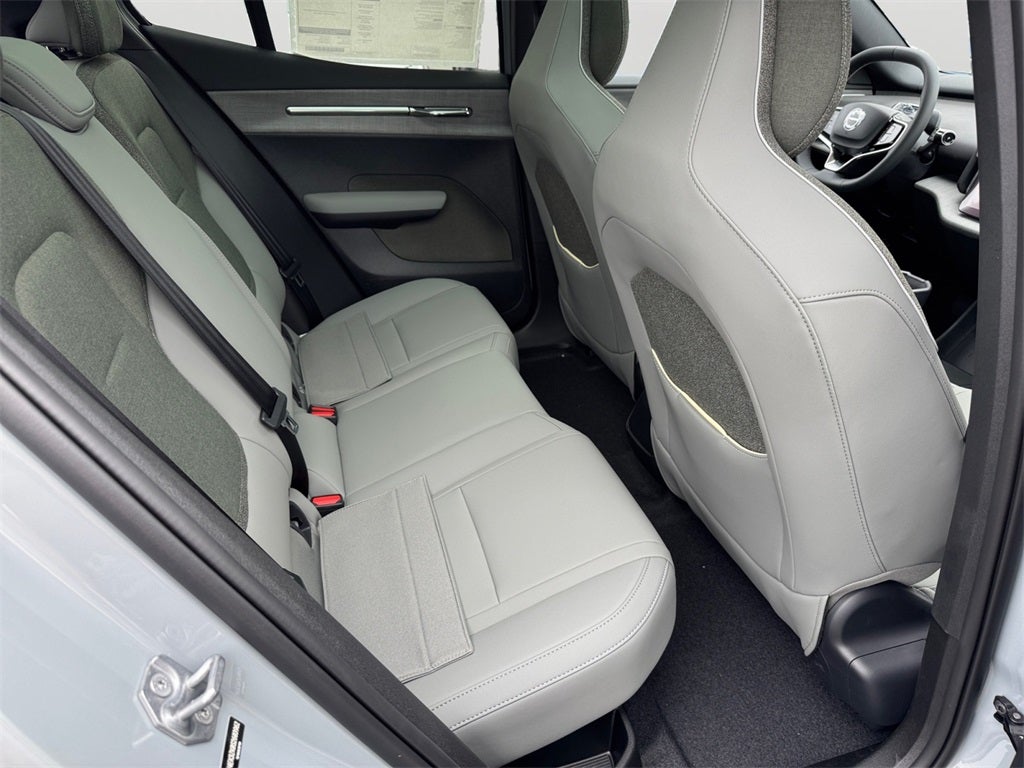 2025 Volvo EX30 Twin Motor Performance Plus