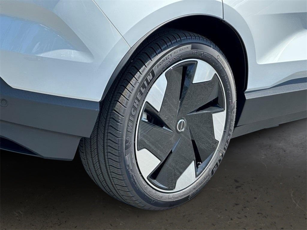 2025 Volvo EX30 Plus Twin Motor Performance