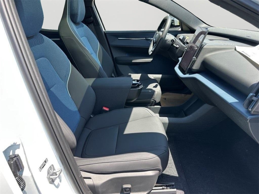 2025 Volvo EX30 Plus Twin Motor Performance