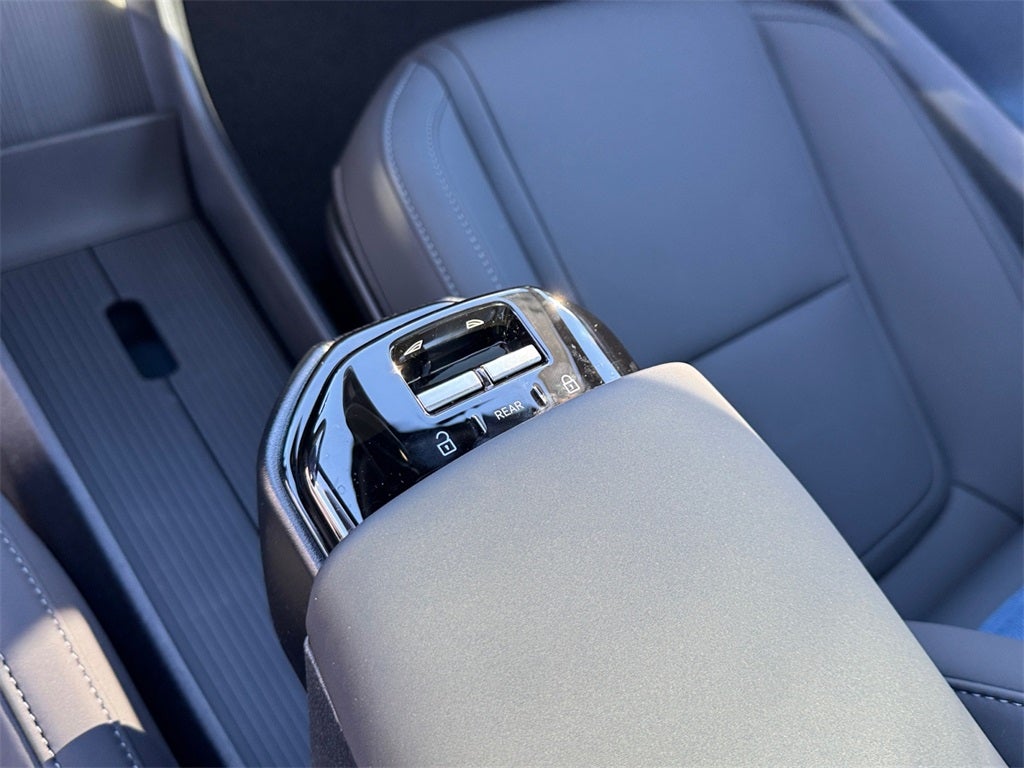 2025 Volvo EX30 Plus Twin Motor Performance