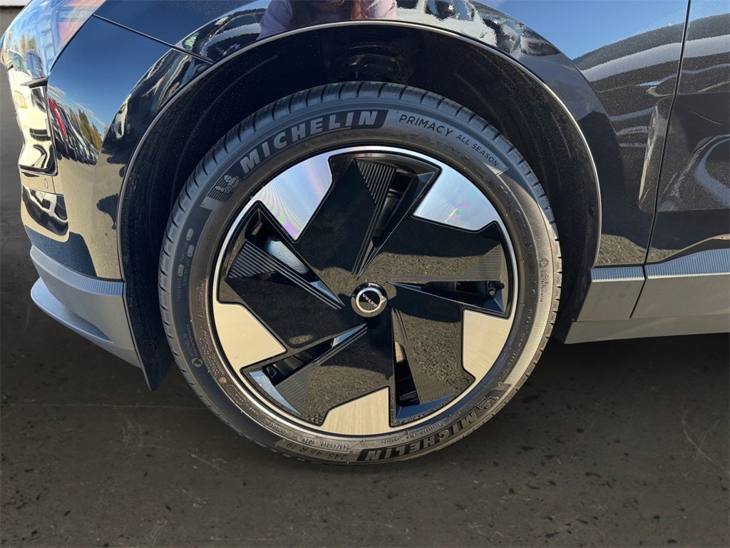 2025 Volvo EX30 Plus Twin Motor Performance