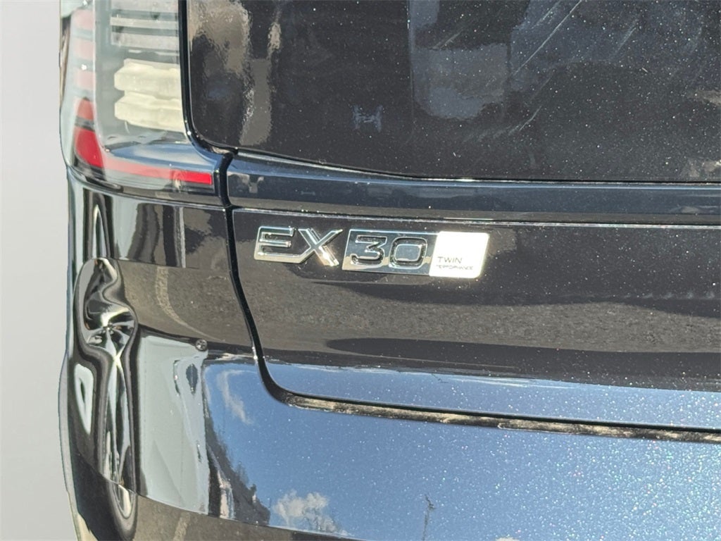 2025 Volvo EX30 Plus Twin Motor Performance