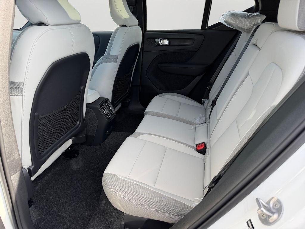 2026 Volvo EX40 Twin Motor Plus