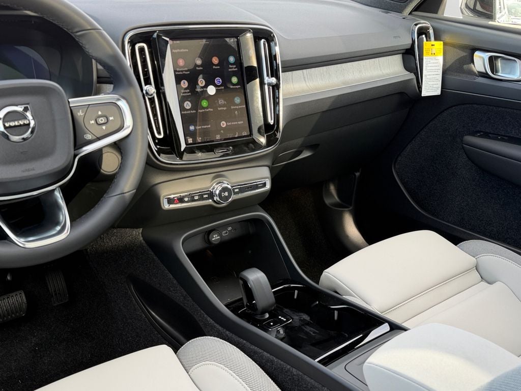 2026 Volvo EX40 Twin Motor Plus