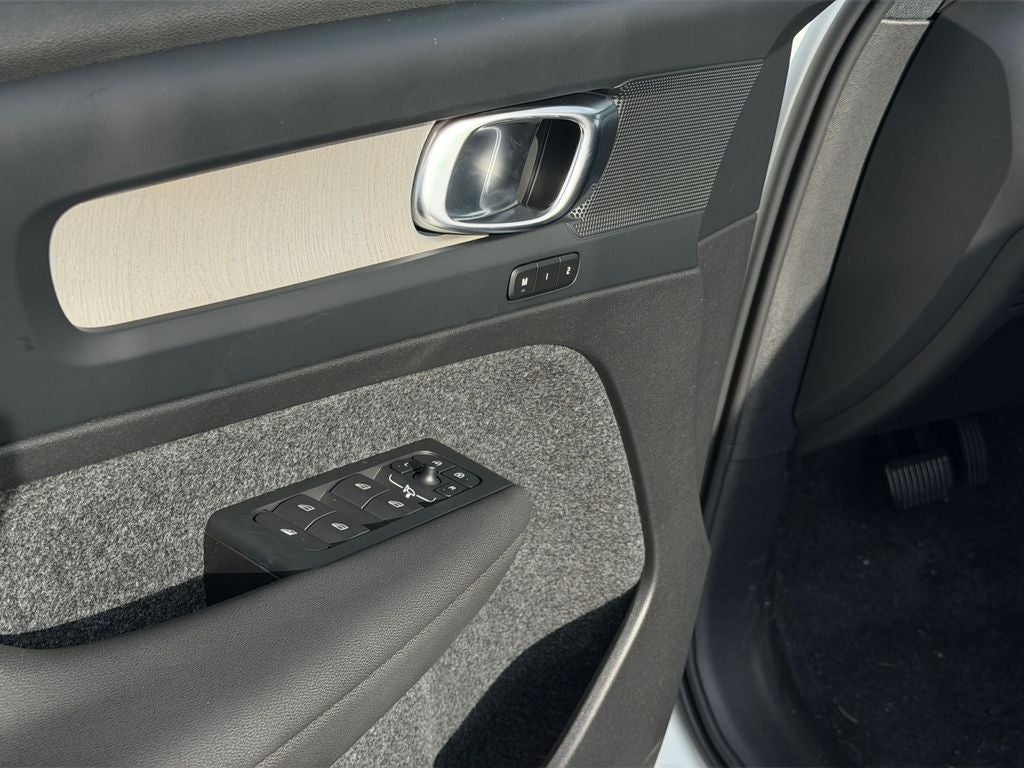 2026 Volvo EX40 Twin Motor Plus