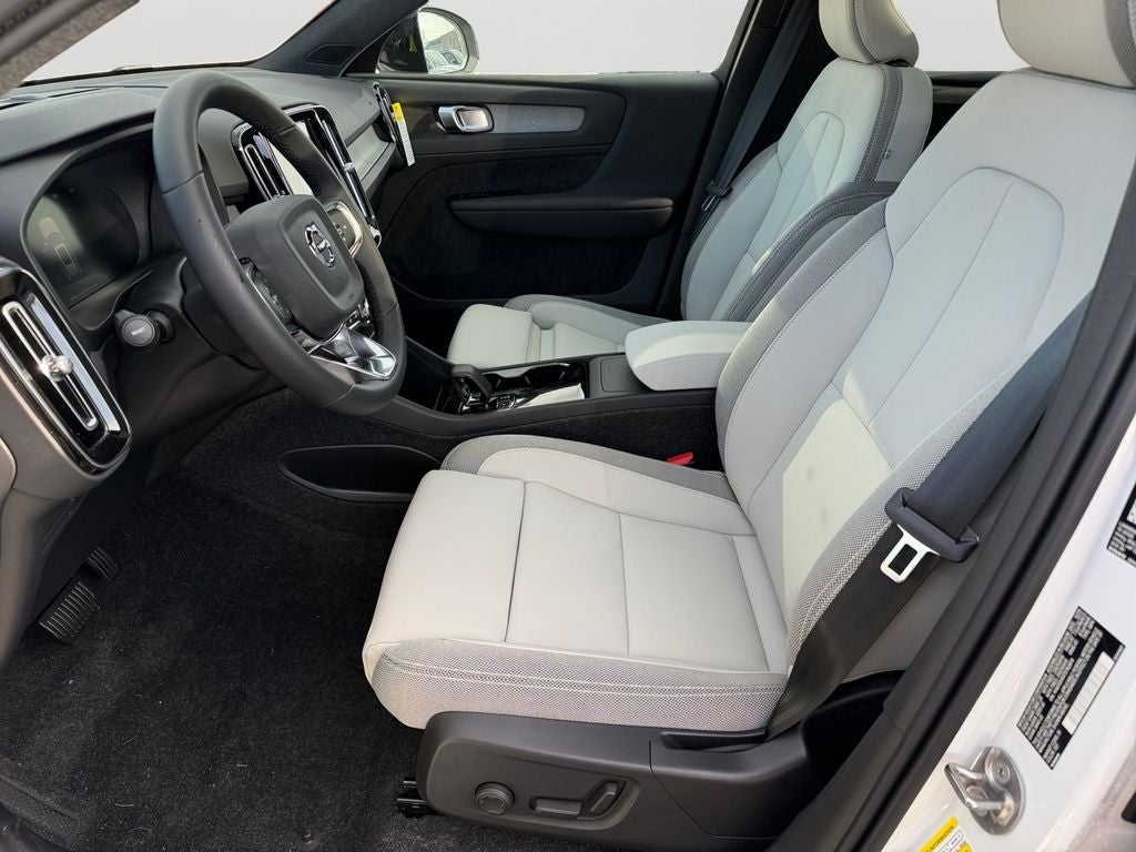 2026 Volvo EX40 Twin Motor Plus