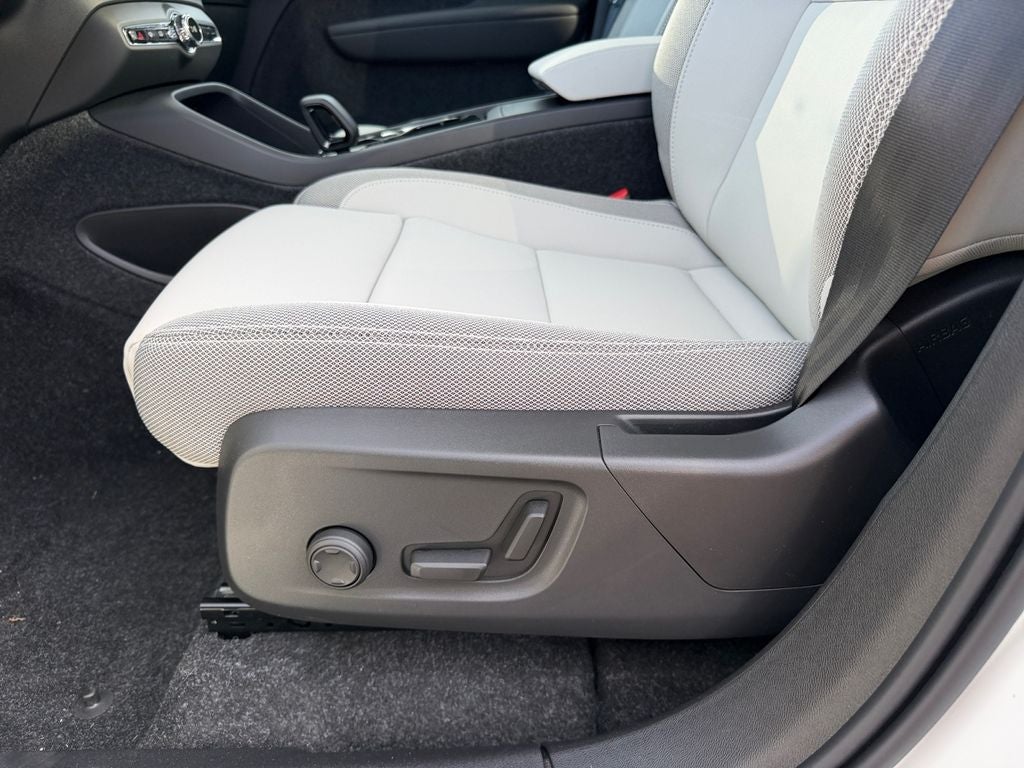 2026 Volvo EX40 Twin Motor Plus