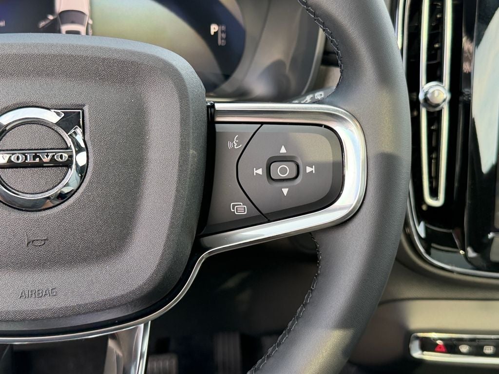 2026 Volvo EX40 Twin Motor Plus