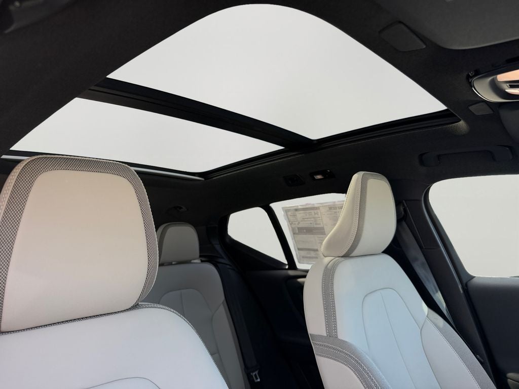 2026 Volvo EX40 Twin Motor Plus