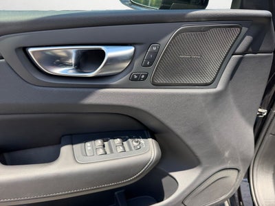 2024 Volvo XC60 Recharge Plug-In Hybrid Ultimate