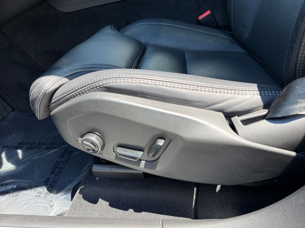 2024 Volvo XC60 Recharge Plug-In Hybrid Ultimate