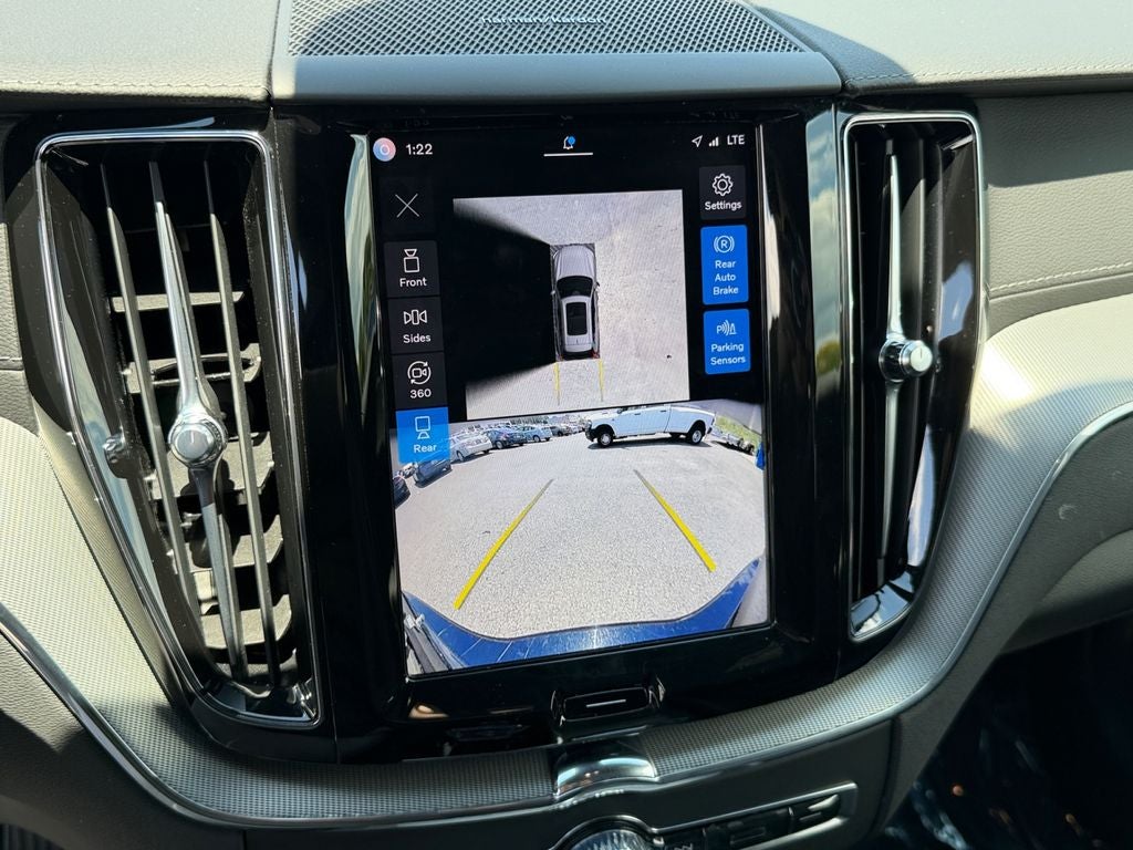 2024 Volvo XC60 Recharge Plug-In Hybrid Ultimate