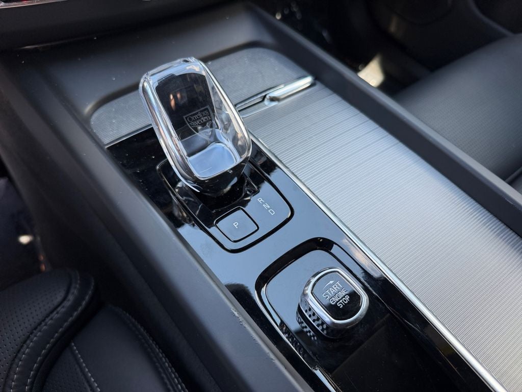 2024 Volvo XC60 Recharge Plug-In Hybrid Ultimate