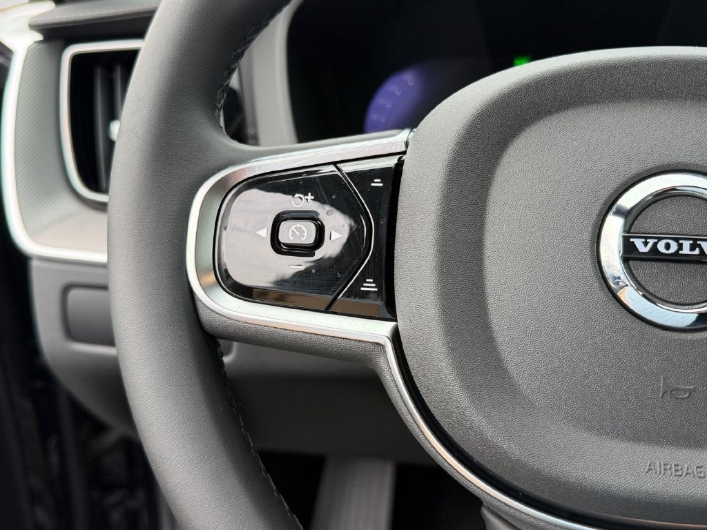 2024 Volvo XC60 Recharge Plug-In Hybrid Ultimate Black Edition Volvo Certified