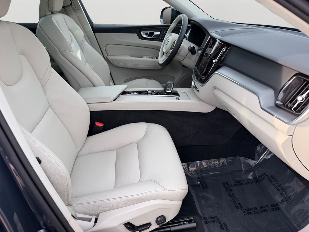2024 Volvo XC60 Recharge Plug-In Hybrid Core