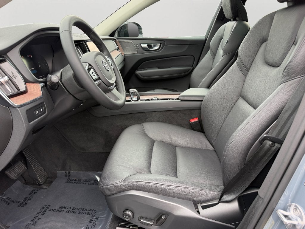 2024 Volvo XC60 Recharge Plug-In Hybrid T8 Plus Dark Theme Volvo Certified