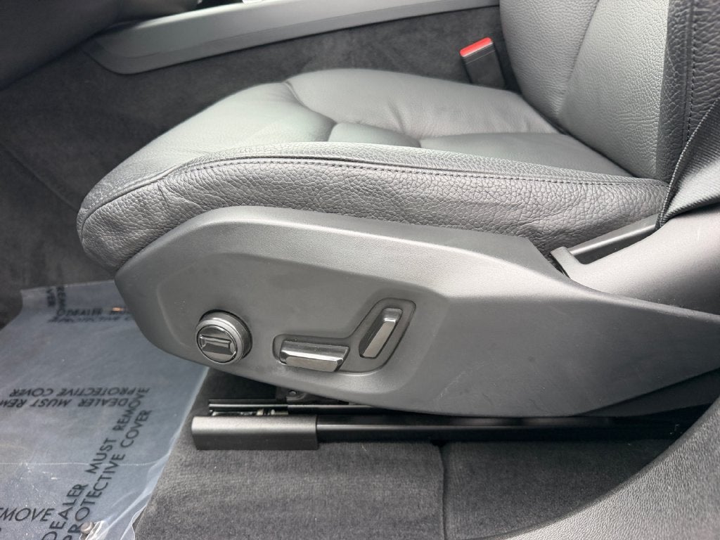2024 Volvo XC60 Recharge Plug-In Hybrid T8 Plus Dark Theme Volvo Certified
