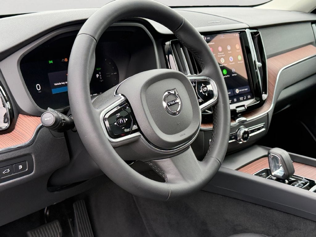 2024 Volvo XC60 Recharge Plug-In Hybrid T8 Plus Dark Theme Volvo Certified