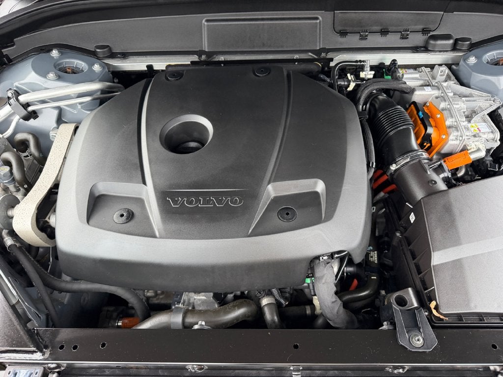 2024 Volvo XC60 Recharge Plug-In Hybrid T8 Plus Dark Theme Volvo Certified