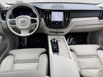 2022 Volvo XC60 Recharge Plug-In Hybrid T8 Inscription