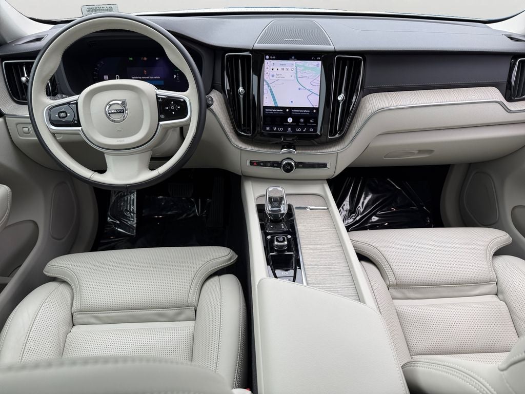 2022 Volvo XC60 Recharge Plug-In Hybrid T8 Inscription