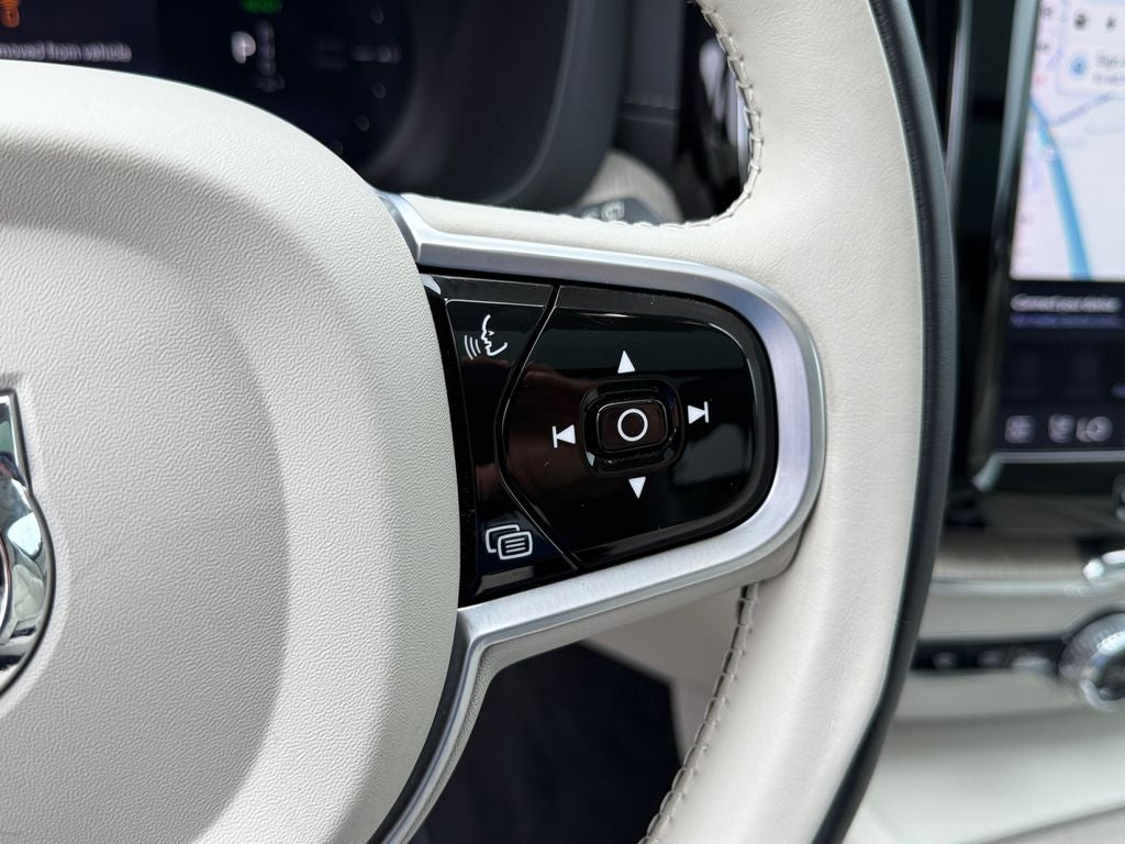 2022 Volvo XC60 Recharge Plug-In Hybrid T8 Inscription