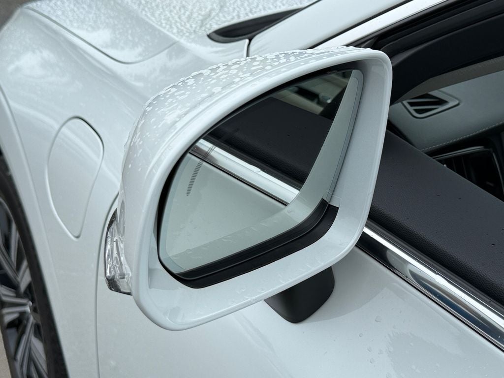 2022 Volvo XC60 Recharge Plug-In Hybrid T8 Inscription