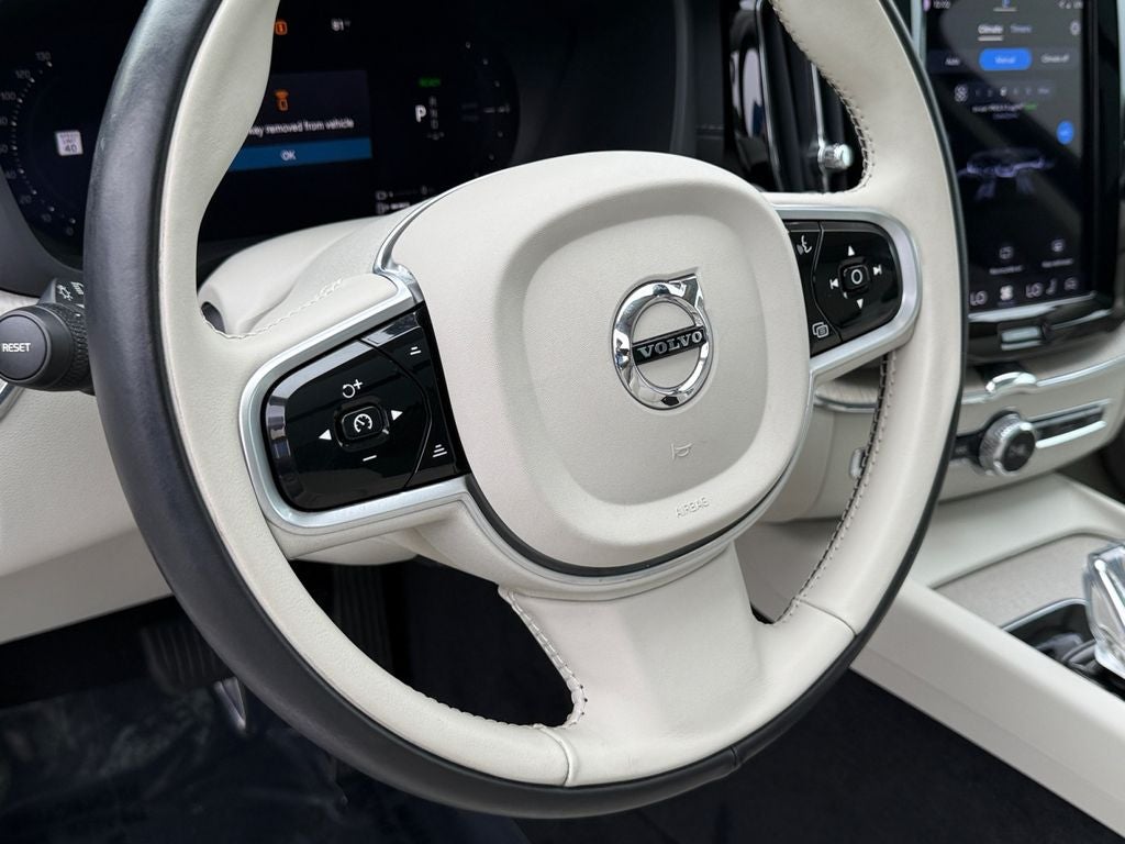 2022 Volvo XC60 Recharge Plug-In Hybrid T8 Inscription