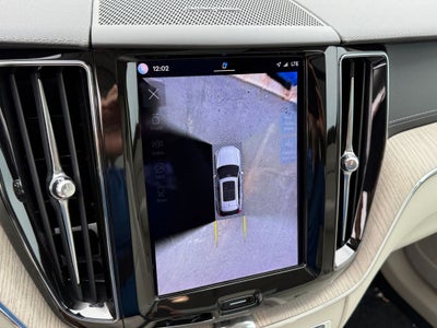 2022 Volvo XC60 Recharge Plug-In Hybrid T8 Inscription