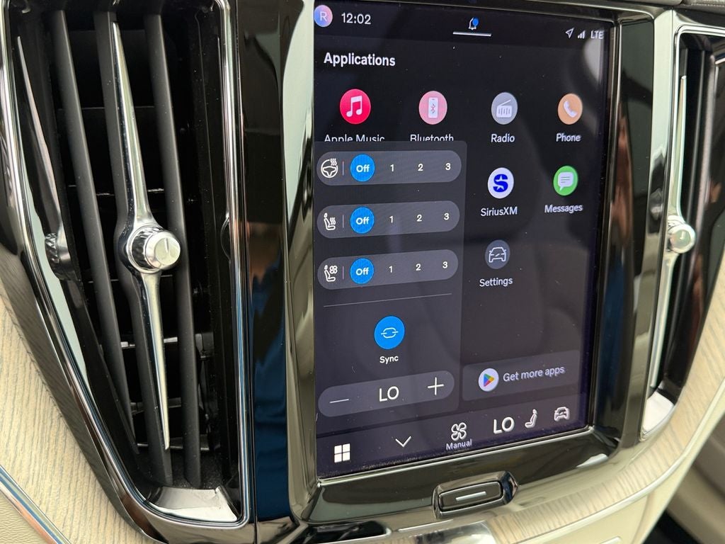 2022 Volvo XC60 Recharge Plug-In Hybrid T8 Inscription