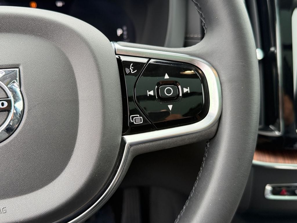 2024 Volvo XC60 Recharge Plug-In Hybrid Ultimate Volvo Certified
