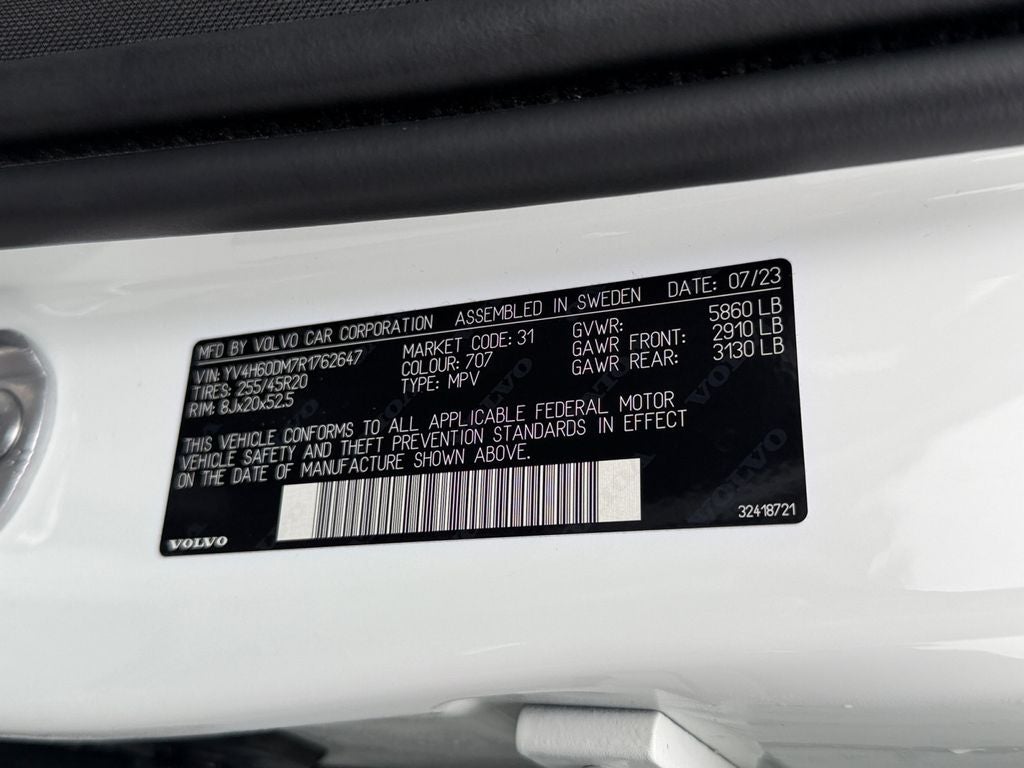 2024 Volvo XC60 Recharge Plug-In Hybrid Ultimate Volvo Certified